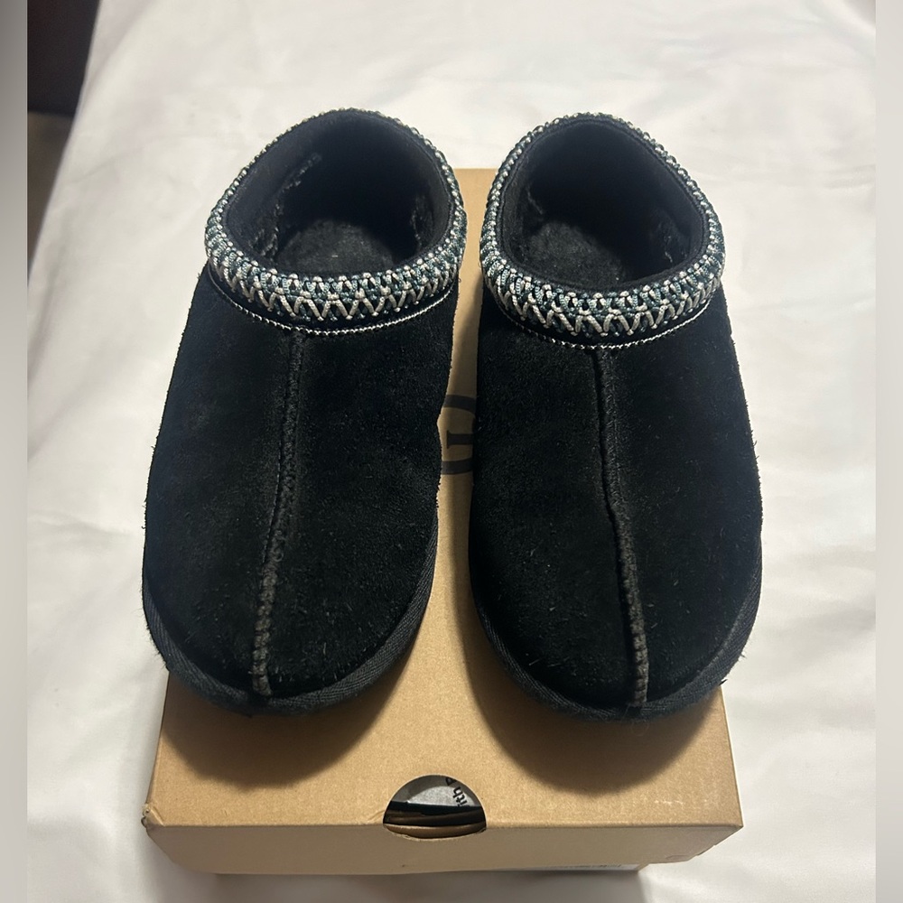 UGG Black Kids Moccasins with Patterned Trim